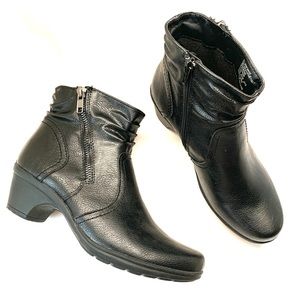 Earth Origins Rosemond Black Ankle Zip Booties Size 6.5